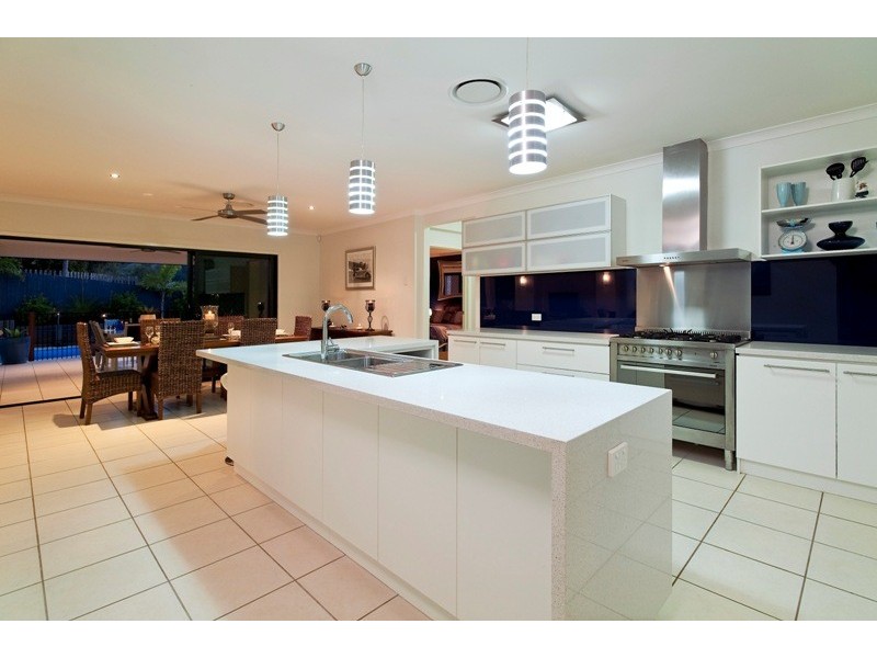 37 Yellow Cedar Place, Palmwoods QLD 4555