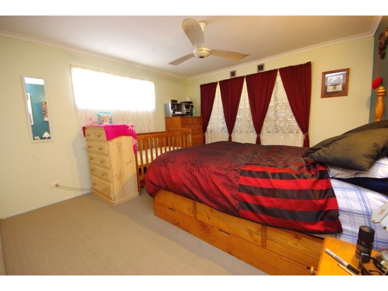 4 Cunningham Crescent, Nambour QLD 4560