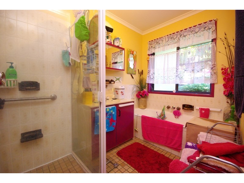 4 Cunningham Crescent, Nambour QLD 4560