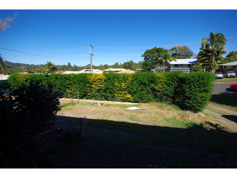 4 Cunningham Crescent, Nambour QLD 4560