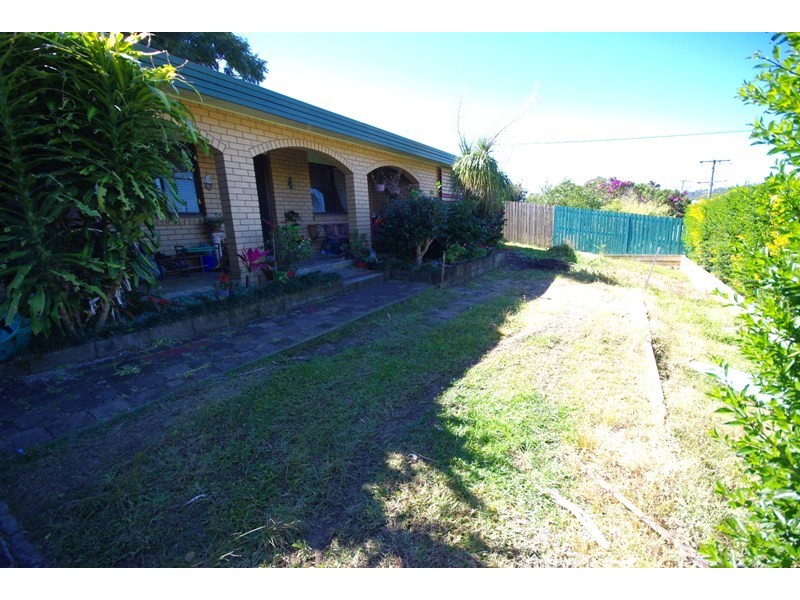 4 Cunningham Crescent, Nambour QLD 4560