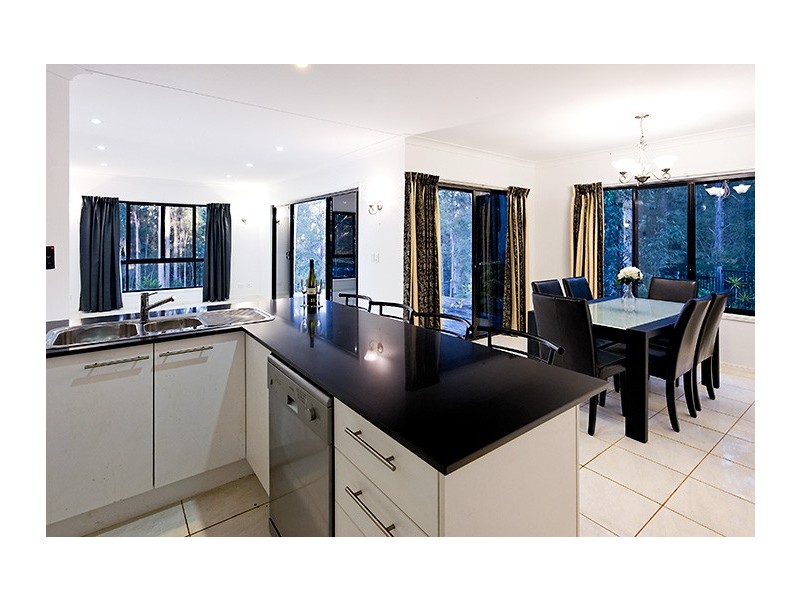 5 Wildwood Place, Mooloolah Valley QLD 4553