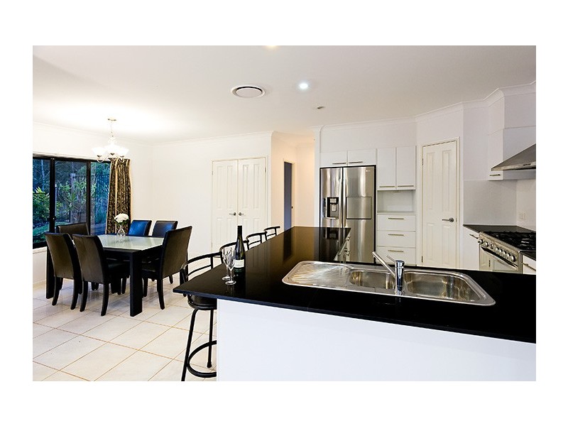 5 Wildwood Place, Mooloolah Valley QLD 4553