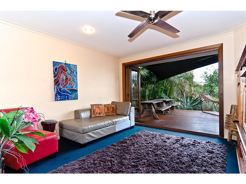 14 Petigrain Avenue, Palmwoods QLD 4555