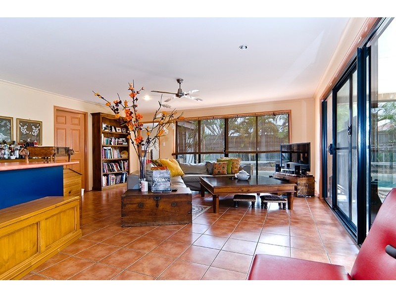 14 Petigrain Ave, Palmwoods QLD 4555
