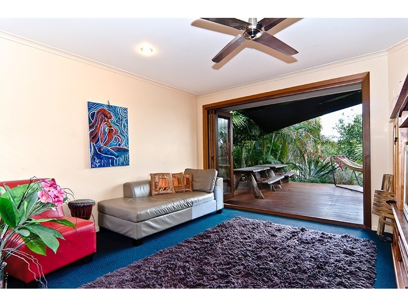 14 Petigrain Ave, Palmwoods QLD 4555