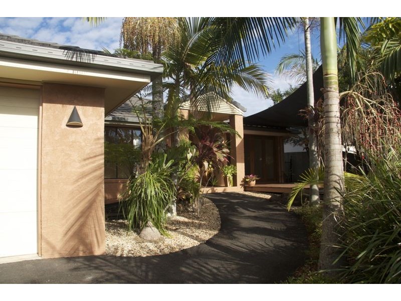 14 Petigrain Ave, Palmwoods QLD 4555