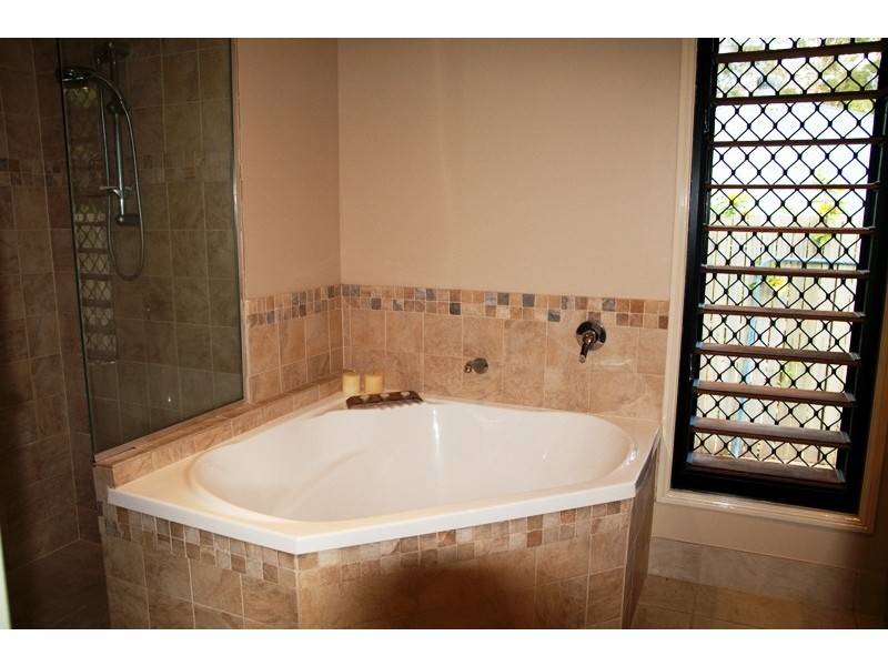 10 Red Jacket Court, Palmwoods QLD 4555