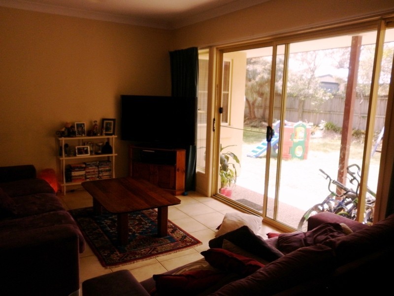 24 Petigrain Avenue, Palmwoods QLD 4555