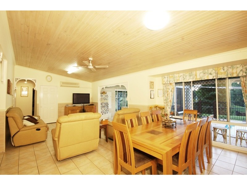 37 Smith Drive, Mooloolah Valley QLD 4553
