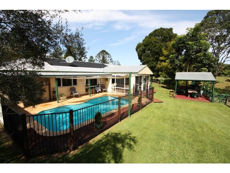 37 Smith Drive, Mooloolah Valley QLD 4553
