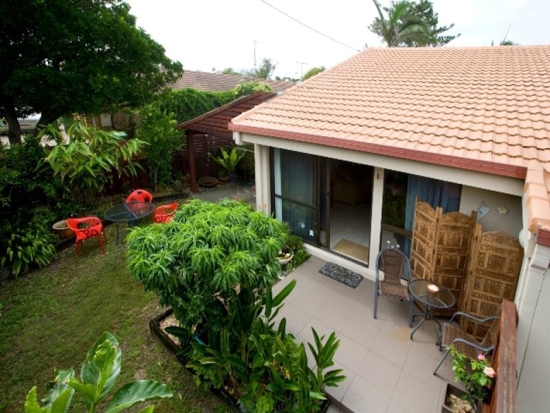 2/9 Point Cartwright Drive, Buddina QLD 4575