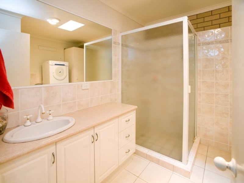 2/9 Point Cartwright Drive, Buddina QLD 4575