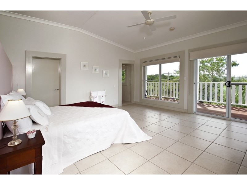 813 Hunchy Road, Hunchy QLD 4555