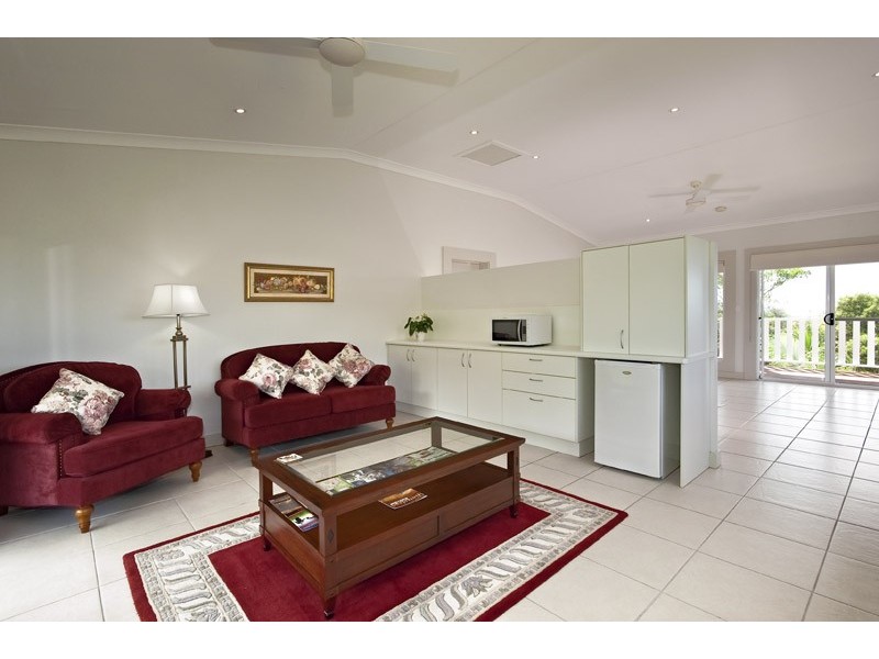 813 Hunchy Road, Hunchy QLD 4555