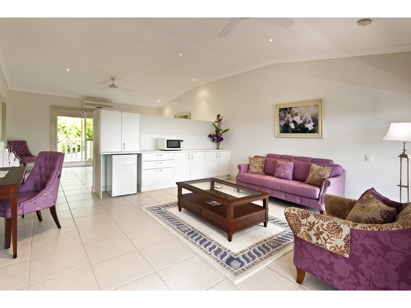 813 Hunchy Road, Hunchy QLD 4555