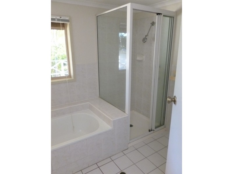16 Kolora  Place, Palmwoods QLD 4555