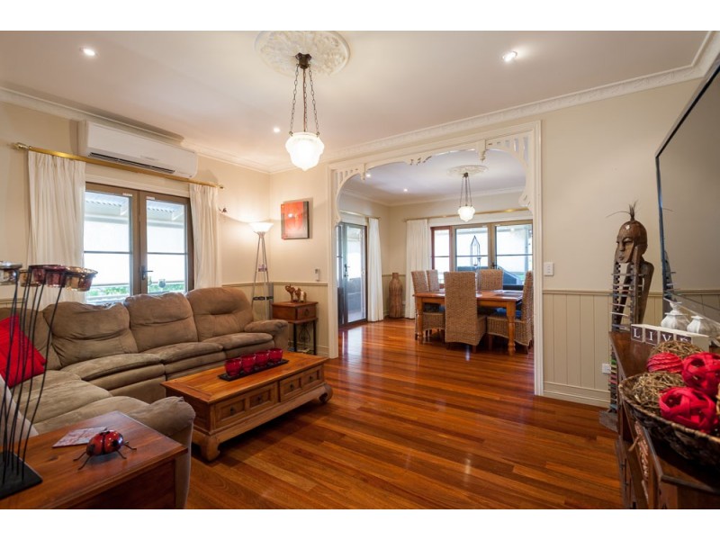 15 Petigrain Avenue, Palmwoods QLD 4555