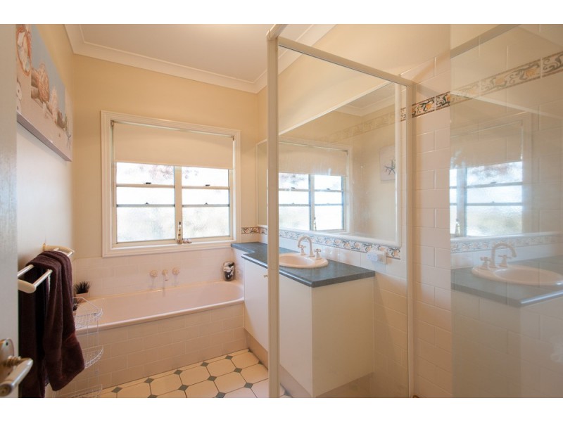 15 Petigrain Avenue, Palmwoods QLD 4555
