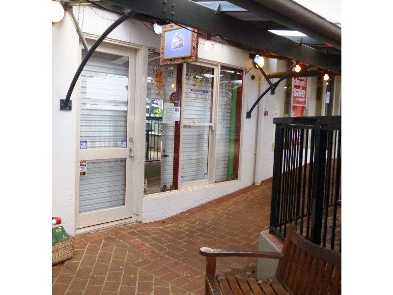 10 / 168-170 Main Street, Montville QLD 4560