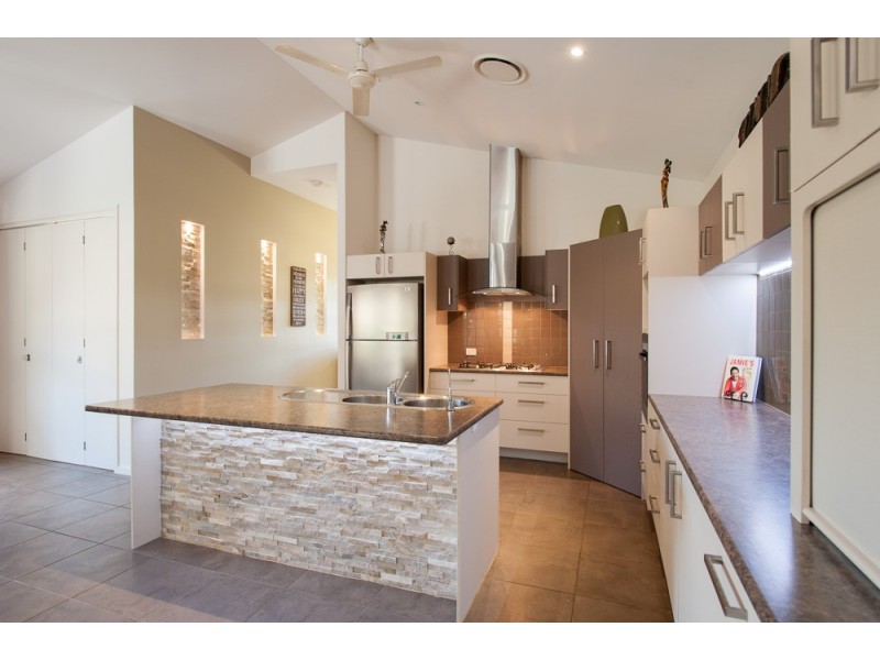 9 Rimmel Place, Palmwoods QLD 4555