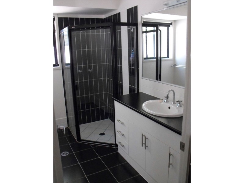 3 Dixon Court, Mooloolah Valley QLD 4553