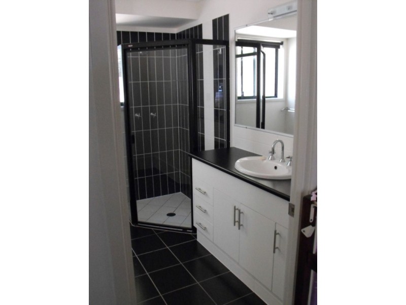 3 Dixon Court, Mooloolah Valley QLD 4553