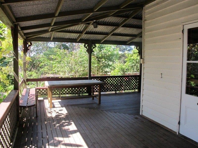 57 Andersen Rd, Mooloolah Valley QLD 4553