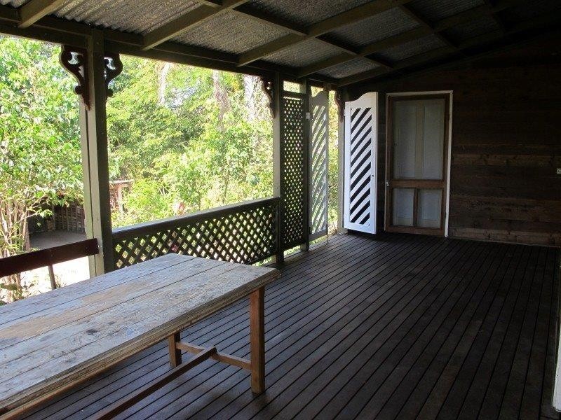 57 Andersen Rd, Mooloolah Valley QLD 4553