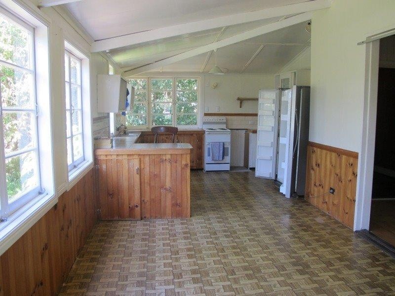 57 Andersen Rd, Mooloolah Valley QLD 4553