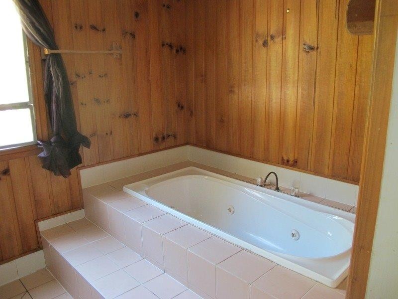 57 Andersen Rd, Mooloolah Valley QLD 4553