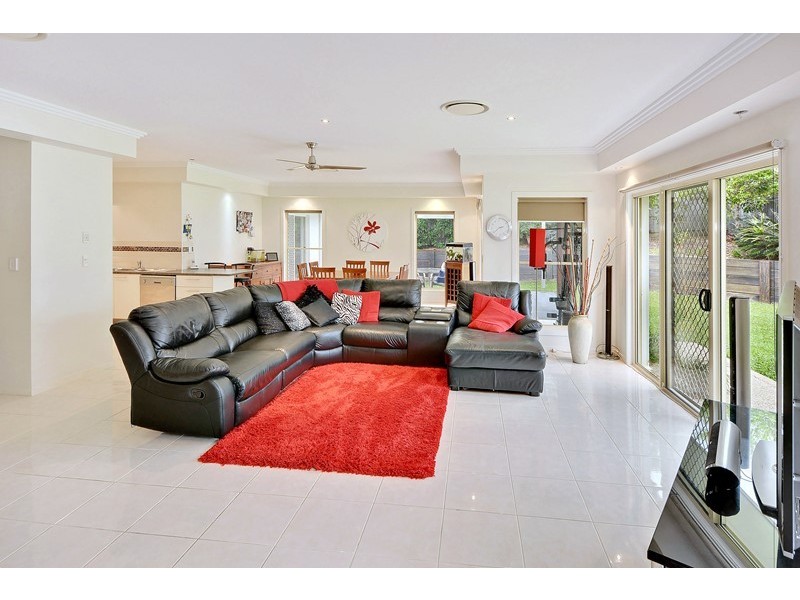 6 Paynters Pocket Avenue, Palmwoods QLD 4555