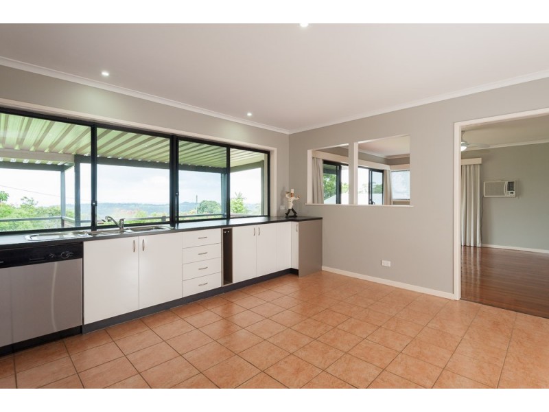 38 Post Office Road, Mapleton QLD 4560