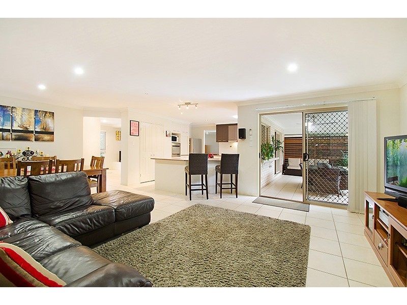 6 Red Jacket Court, Palmwoods QLD 4555
