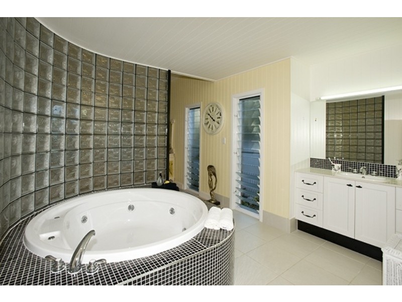16 Flame Tree Court, Palmwoods QLD 4555