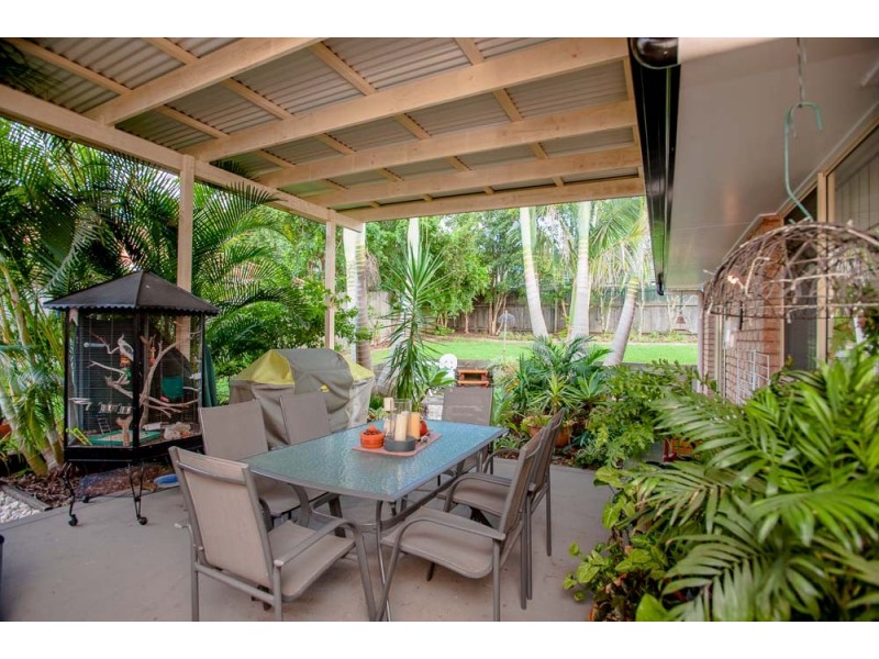 7 Robertson Drv, Burnside QLD 4560