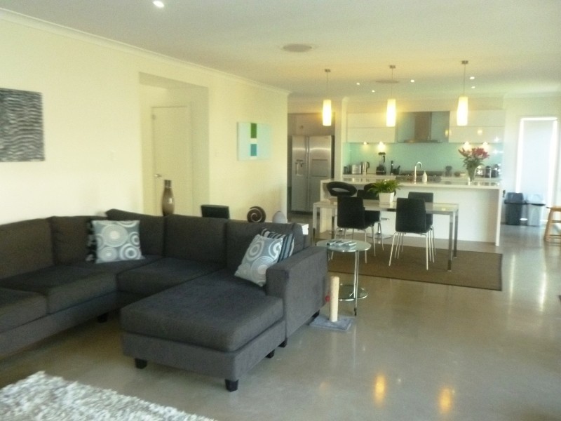 9 Kindal Court, Palmwoods QLD 4555
