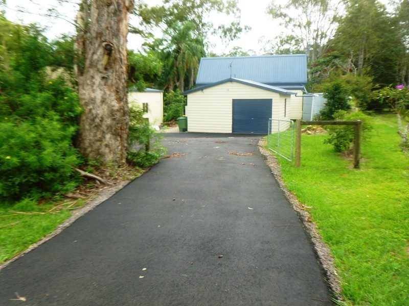 98 Neill Rd, Mooloolah Valley QLD 4553