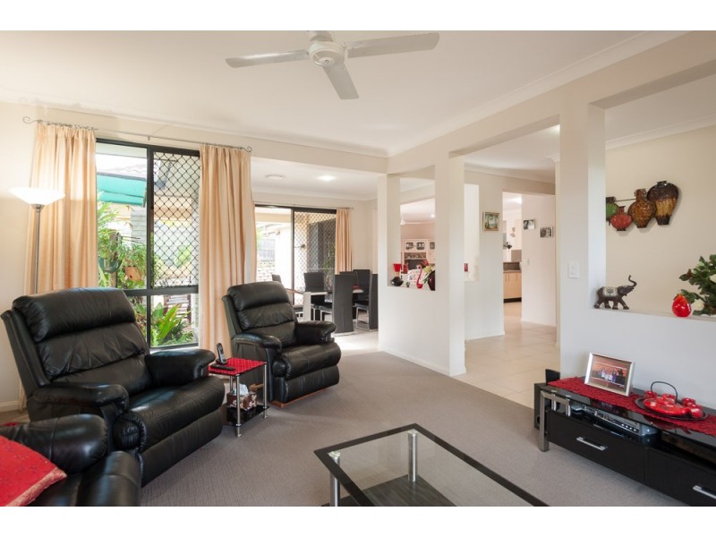 3 Parkwood Place, Palmwoods QLD 4555