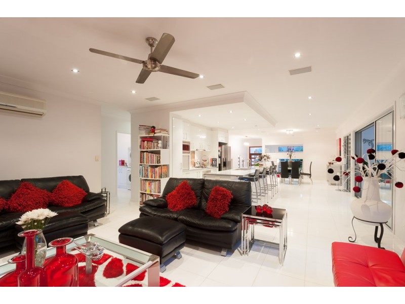 8 Ridge Vista Court, Palmwoods QLD 4555