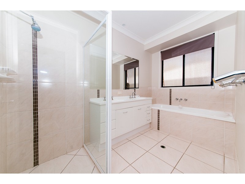 8 Yellow Cedar Place, Palmwoods QLD 4555