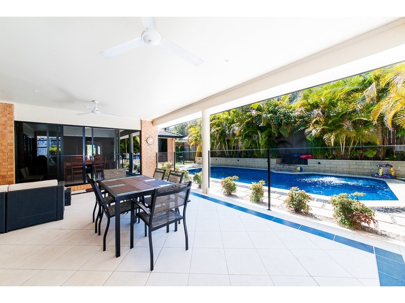 8 Yellow Cedar Place, Palmwoods QLD 4555