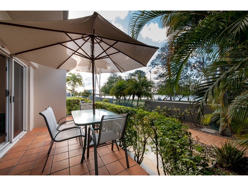 1/2 Picnic Point Esplanade, Maroochydore QLD 4558
