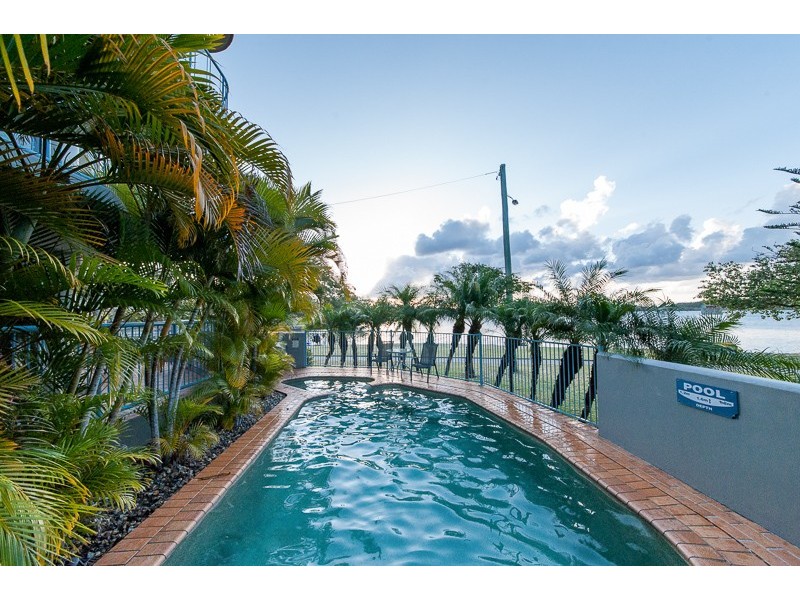 1/2 Picnic Point Esplanade, Maroochydore QLD 4558
