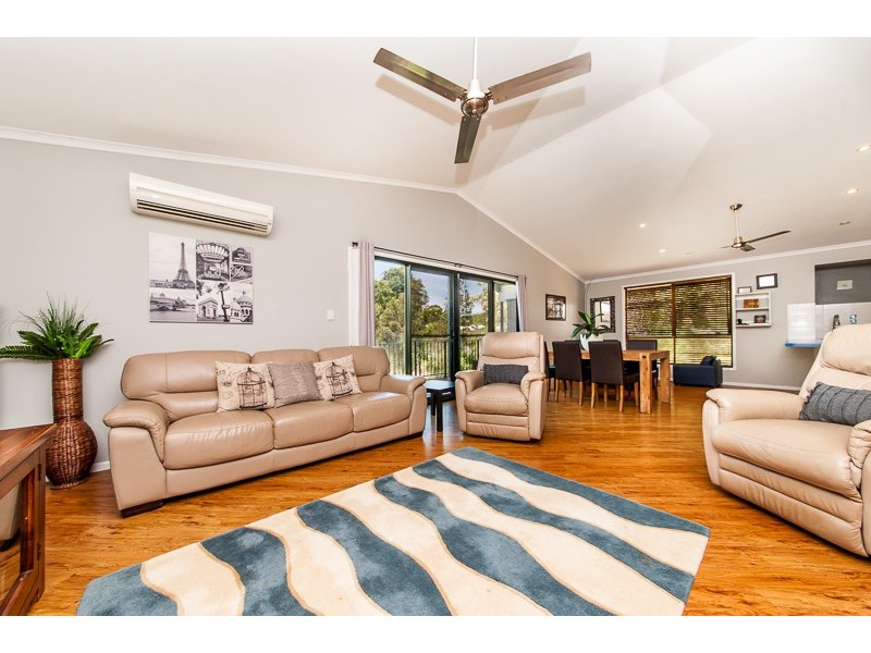 18 Kooralbyn Court, Nambour QLD 4560