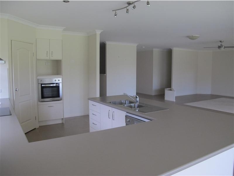 28 Maddock, Mooloolah Valley QLD 4553