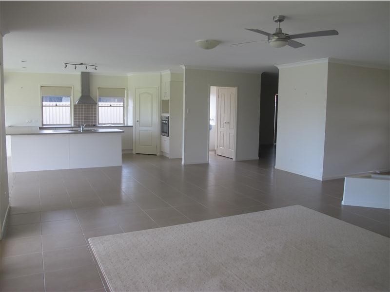 28 Maddock, Mooloolah Valley QLD 4553