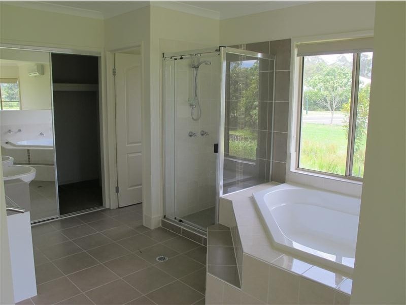 28 Maddock, Mooloolah Valley QLD 4553