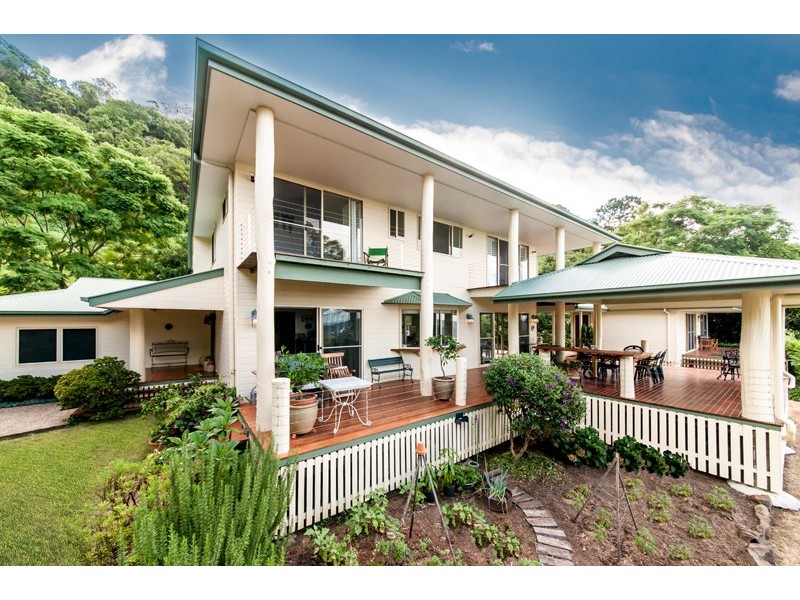 652 Hunchy Road, Hunchy QLD 4555