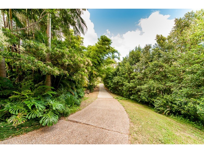 652 Hunchy Road, Hunchy QLD 4555